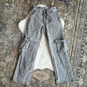Disclosure Grey Leopard Print Cargo Pants Women Size 00/23 Straight Leg Denim